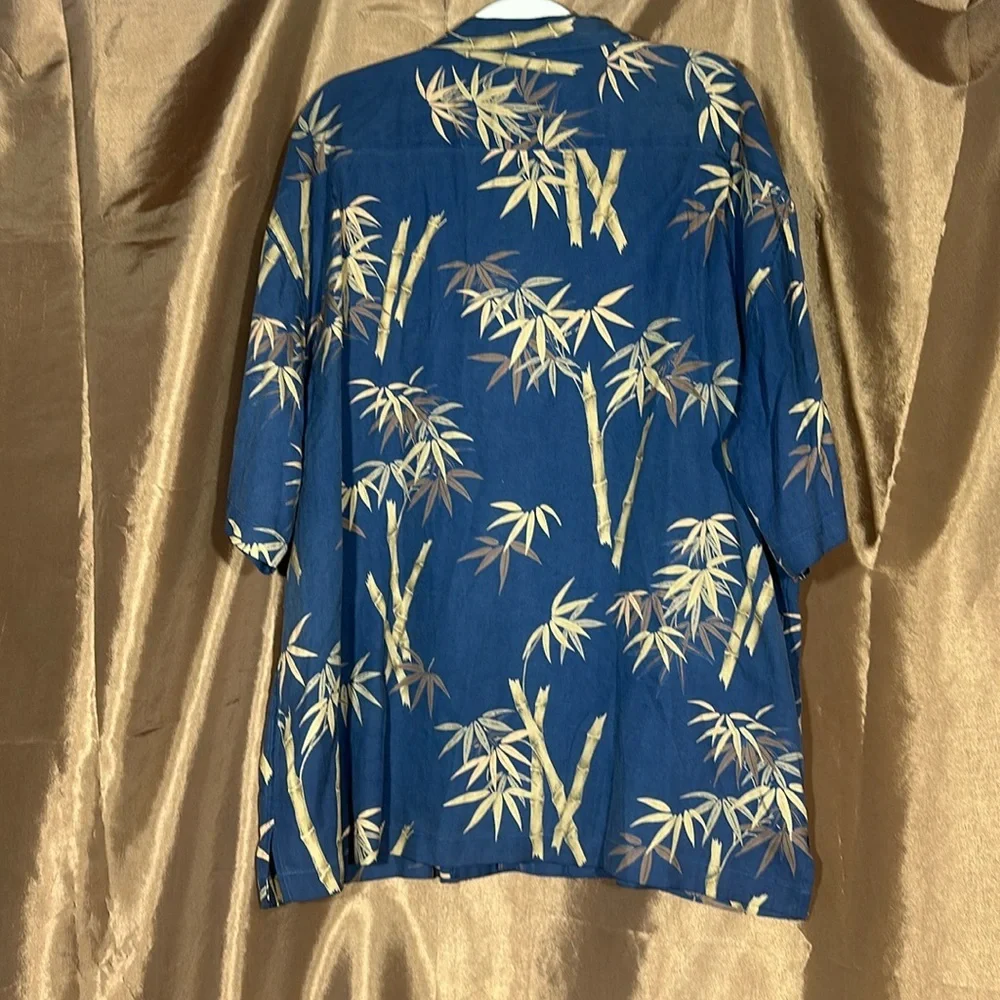 Hilo Hattie men’s shirt (Dress/ Beach shirt) - Picture 5 of 6